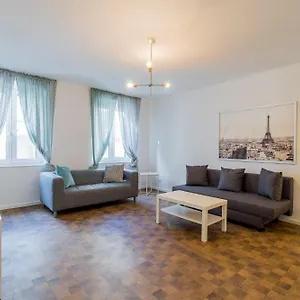 Nena Hermannplatz Apartahotel