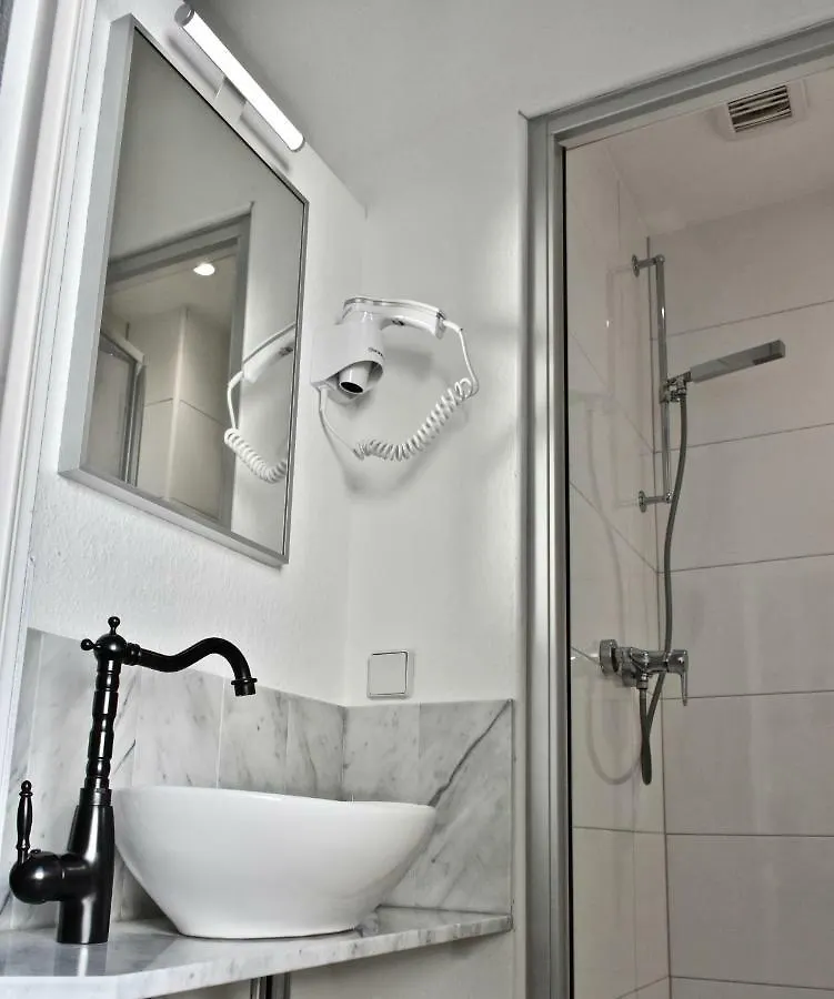 Apartments Im Thueringer Hof Berlin